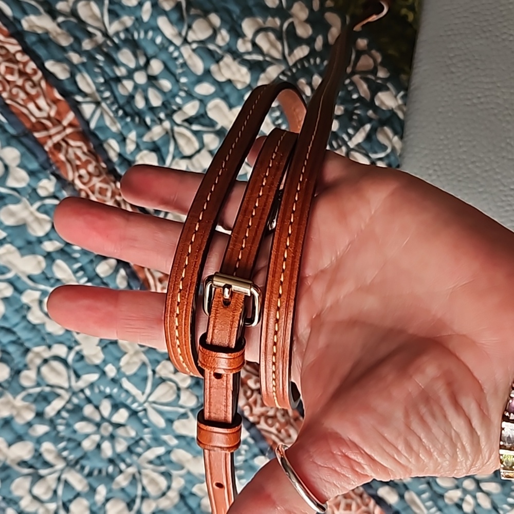 Dooney&Bourke Becca crossbody - Picture 5 of 8